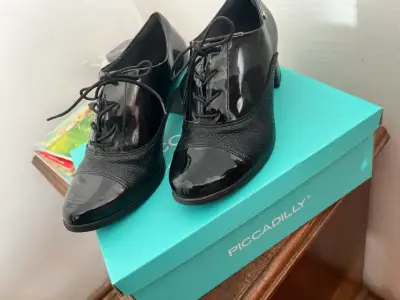 Zapatos de charol negros Piccadilly con taco - miniatura 3