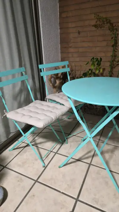Conjunto de mesa y sillas plegables turquesa para terraza - miniatura 1