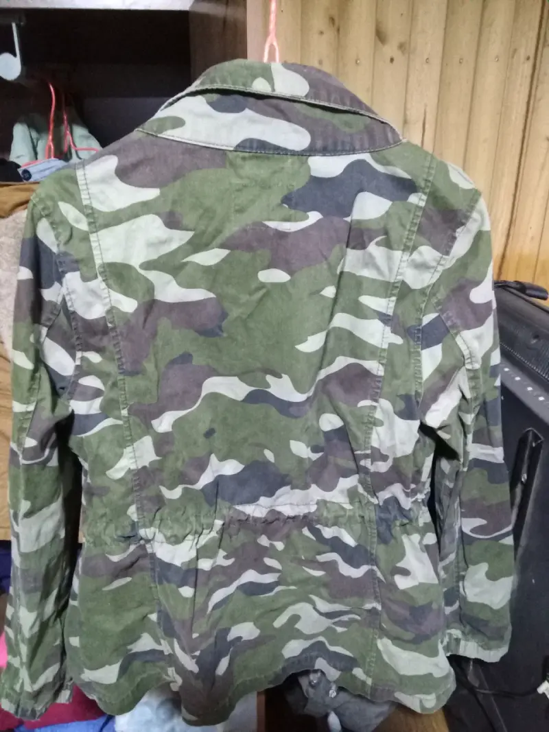 Chaqueta camuflada verde Old Navy para mujer - 2
