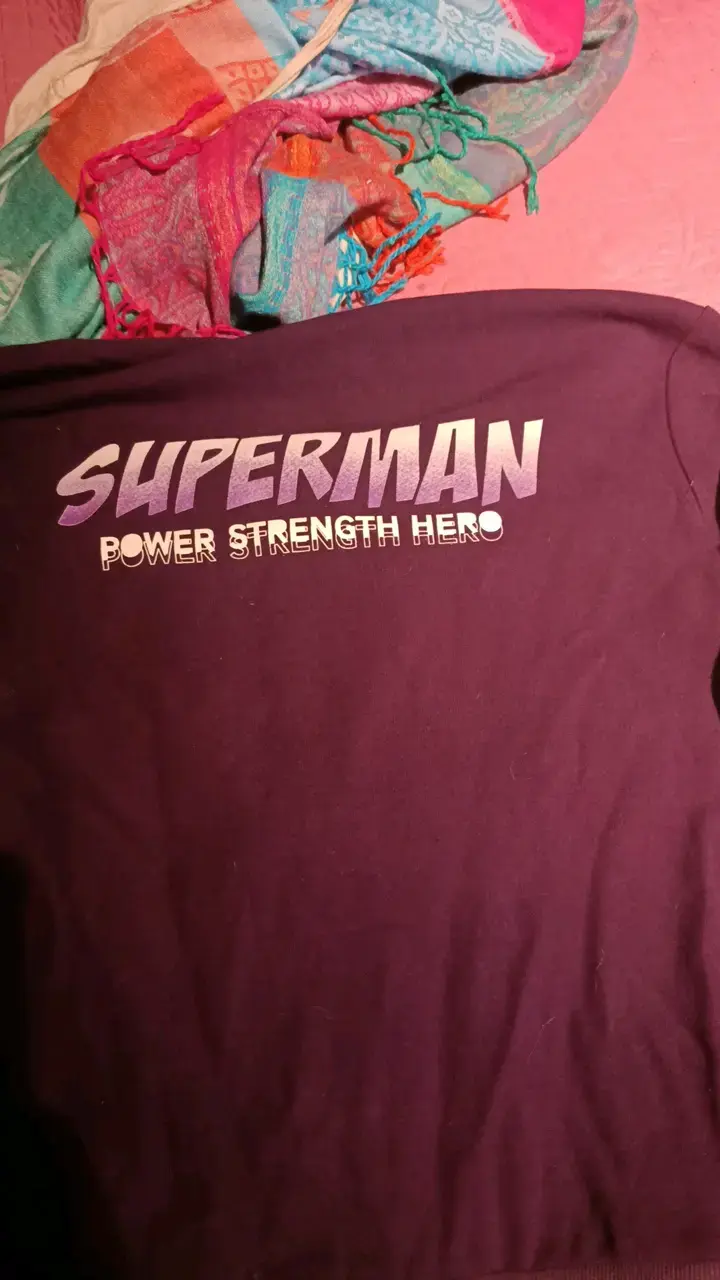 Polerón morado Superman con capucha - 2