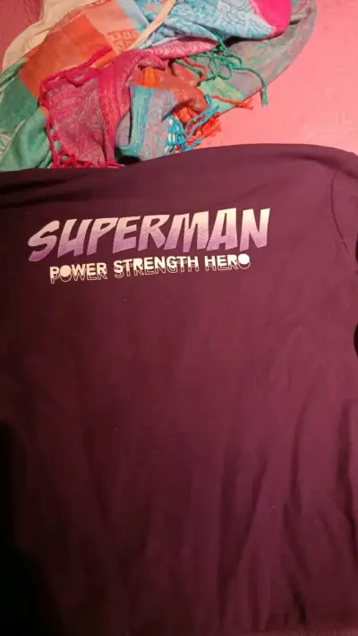 Polerón morado Superman con capucha - miniatura 2
