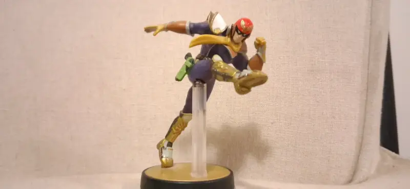 Amiibo Capitán Falcón Super smash bros