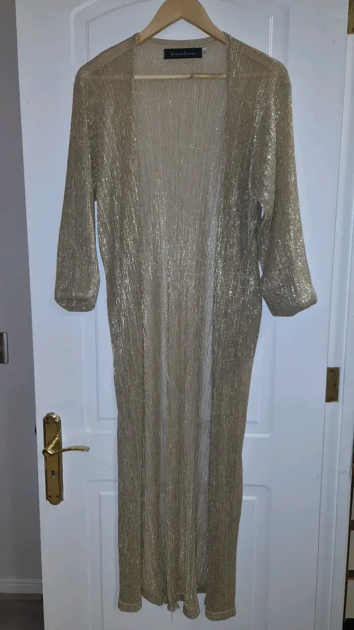 Kimono dorado brillante para mujer