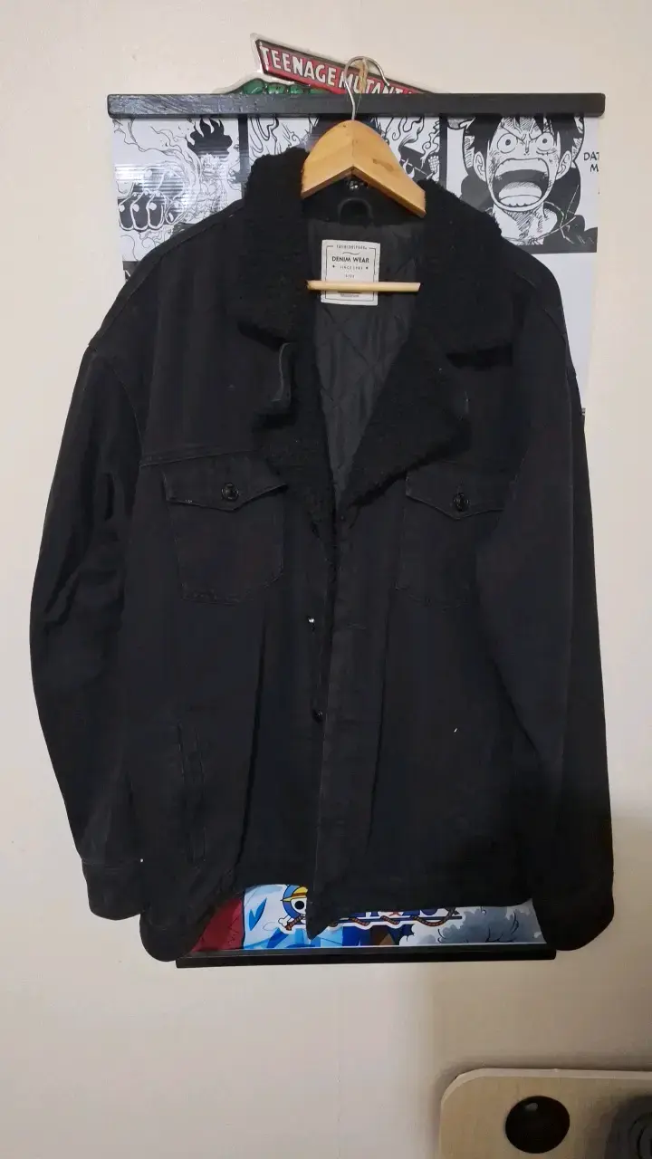 Chaqueta negra con forro de lana - 1