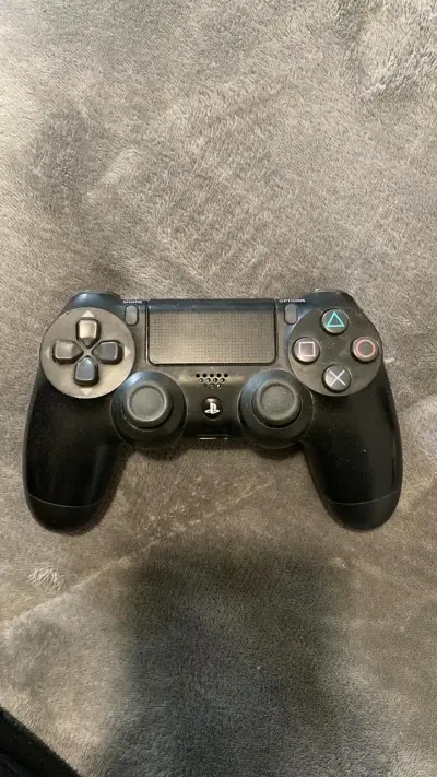 Consola PS4 con juegos y control - miniatura 4