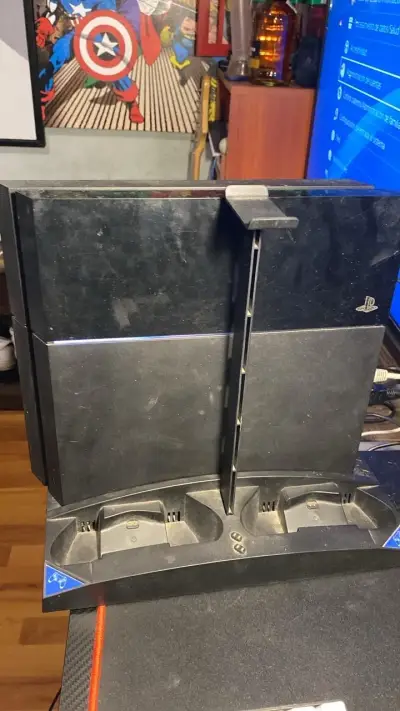 Consola PS4 con juegos y control - miniatura 5