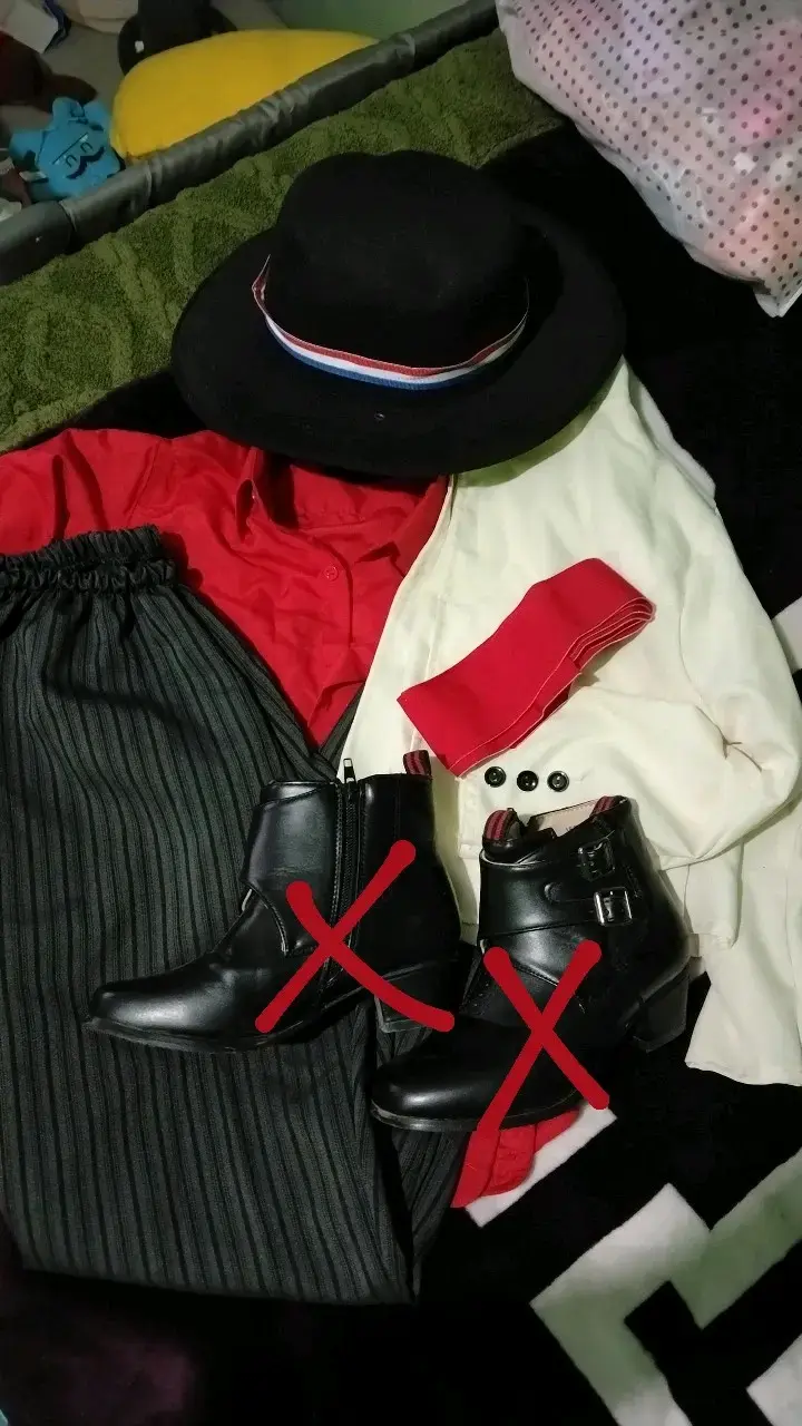 Conjunto de huaso chileno con sombrero y faja