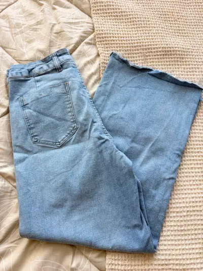 Jeans rectos de mezclilla azul claro - miniatura 3