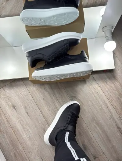 Zapatillas negras - miniatura 2