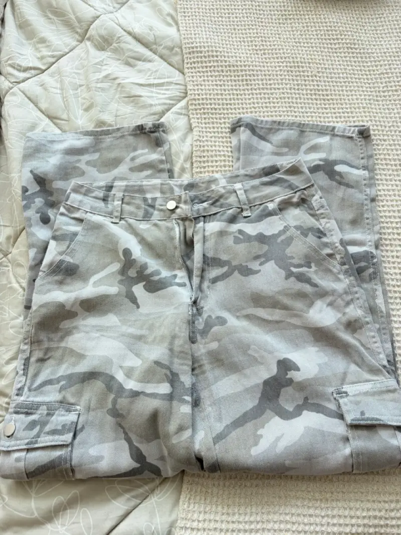 Pantalones cargo camuflados - 4