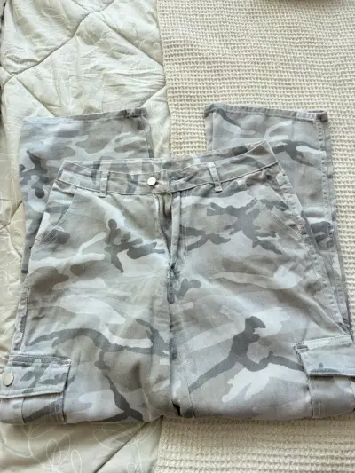 Pantalones cargo camuflados - miniatura 4