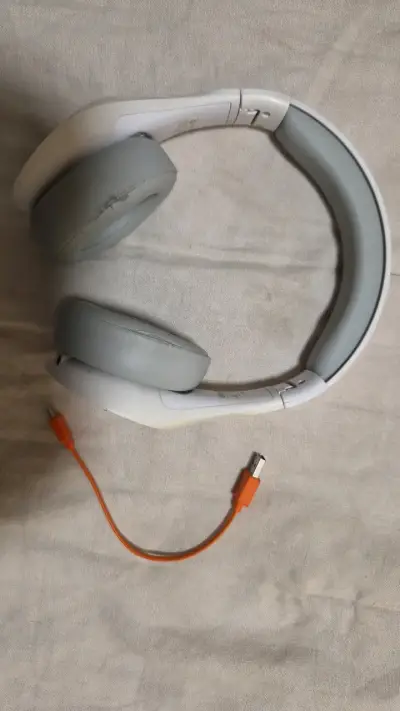 Auriculares inalámbricos Motorola blancos - miniatura 5