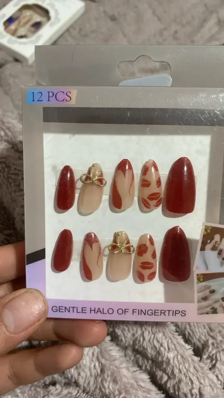 Juego de uñas postizas decoradas 12 piezas