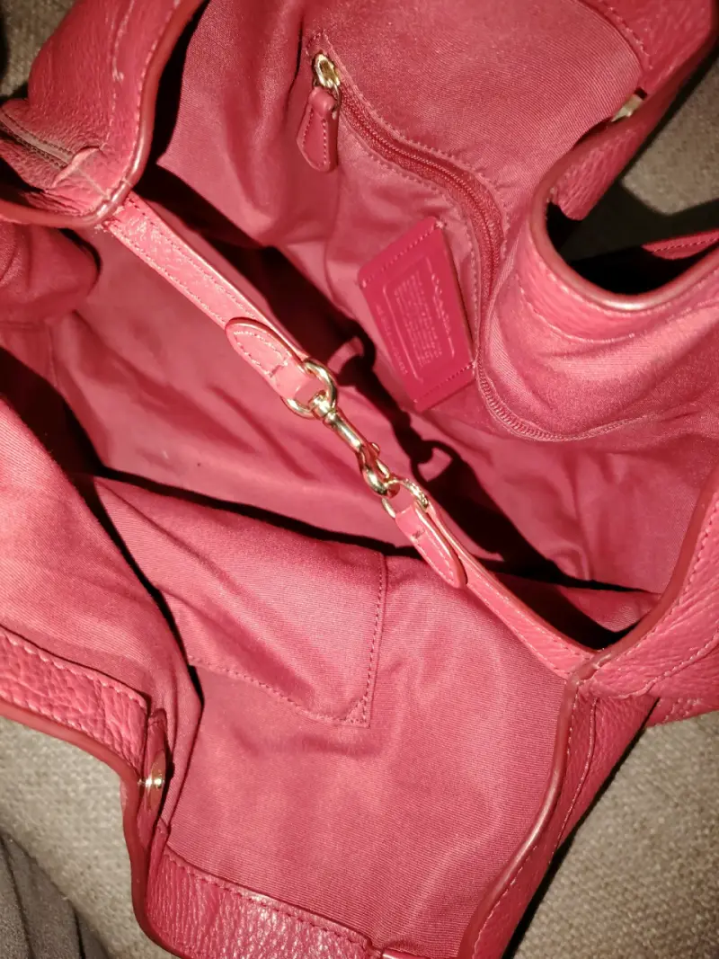 Bolso de cuero rojo Coach elegante - 4