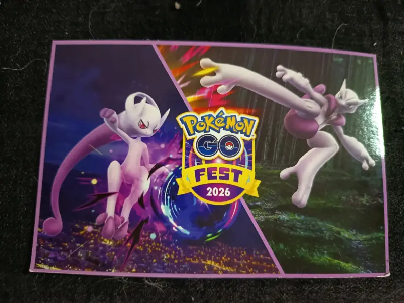 Postal y pin Pokémon GO Fest 2026 edición especial - 3
