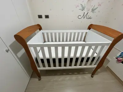 Cuna de madera blanca con colchón incluido - miniatura 3