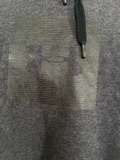 Polerón con capucha Under Armour gris y rosa - miniatura 2
