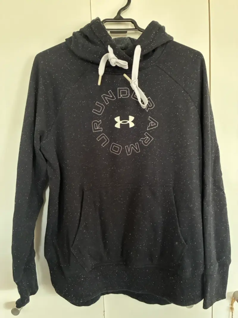 Polerón con capucha Under Armour negro