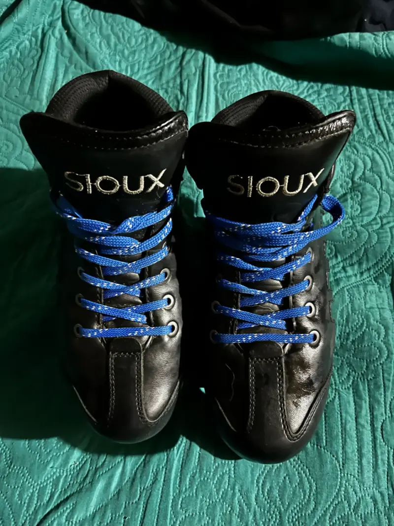 Patines de Cuatro Ruedas Sioux Negros con - 2