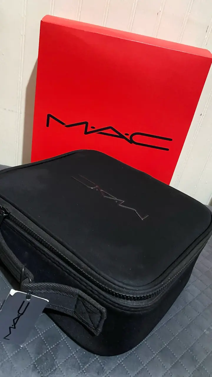 Maleta de maquillaje MAC negro con compartimentos - 2
