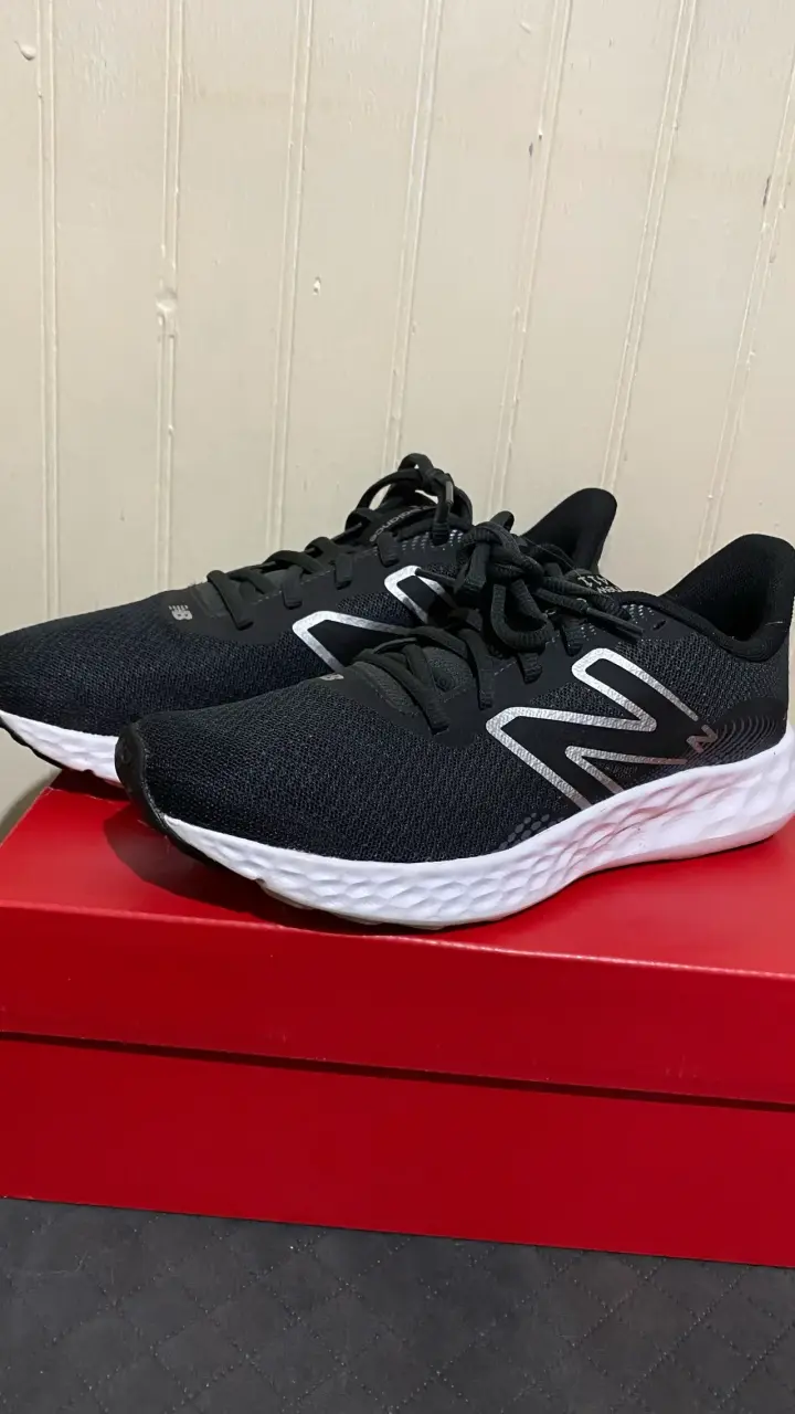 Zapatillas deportivas negras New Balance - 1