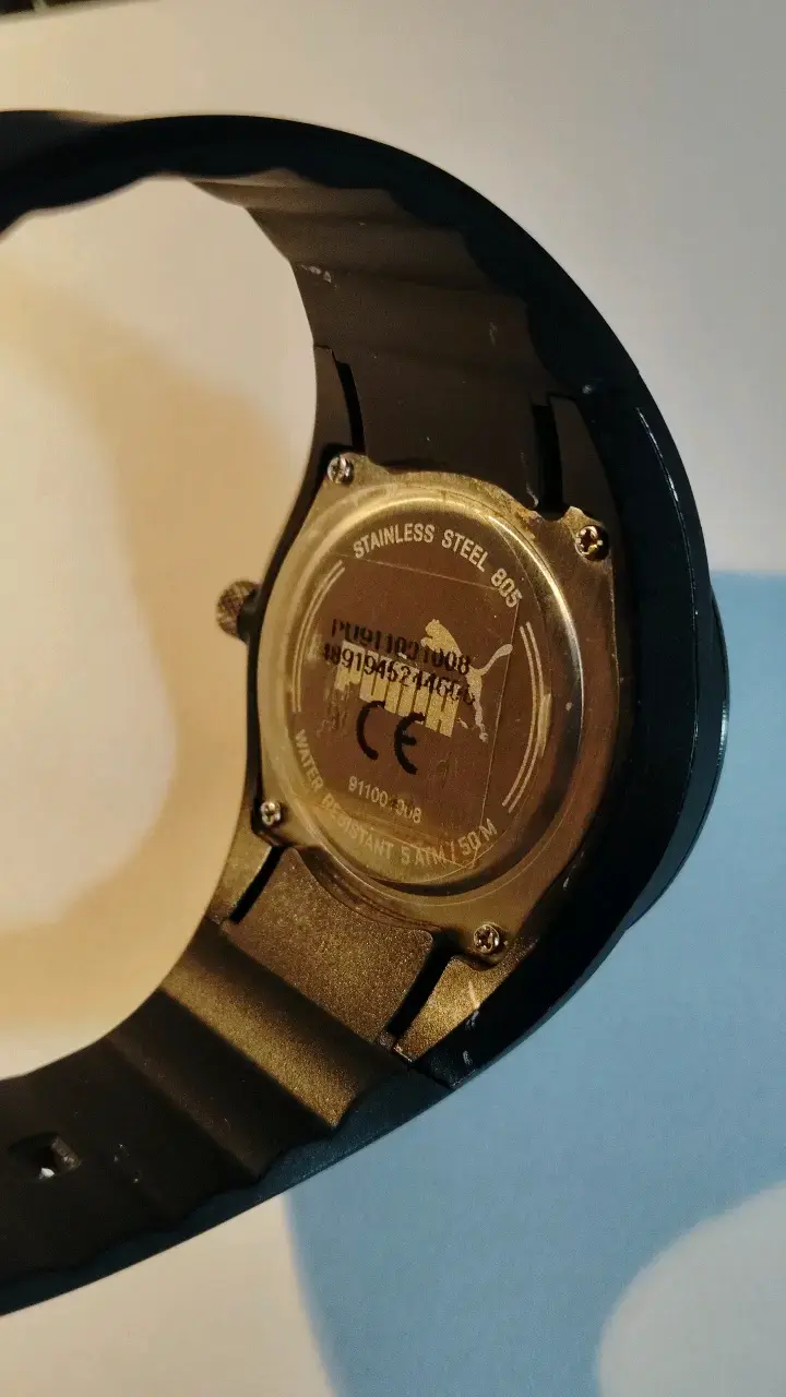 Reloj deportivo negro Puma resistente al agua - 2
