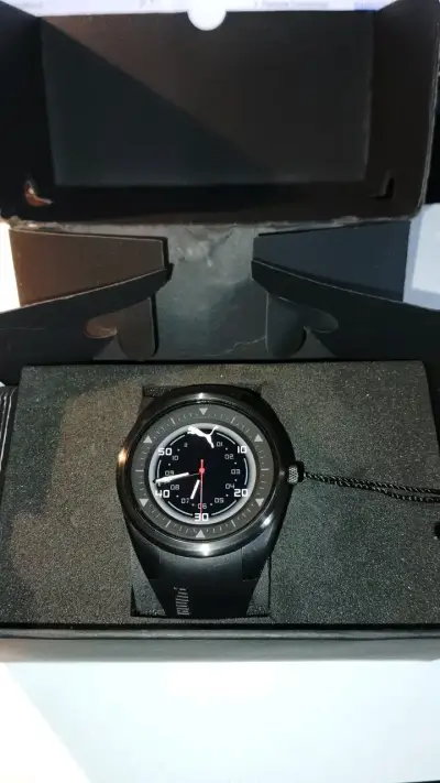 Reloj deportivo negro Puma resistente al agua - miniatura 4