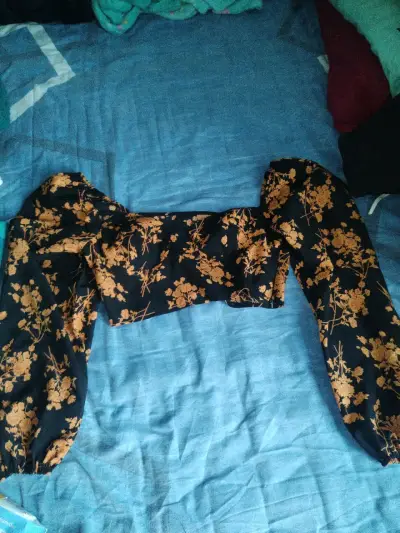 Blusa de manga larga con estampado floral - miniatura 1