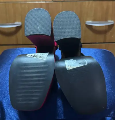 Tacones altos de plataforma marca Gotta - miniatura 4