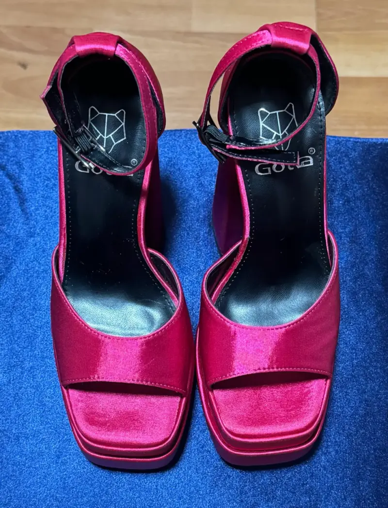 Tacones altos de plataforma marca Gotta - 5