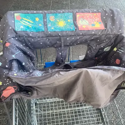 Funda protectora para carrito de supermercado con diseño espacial - miniatura 2
