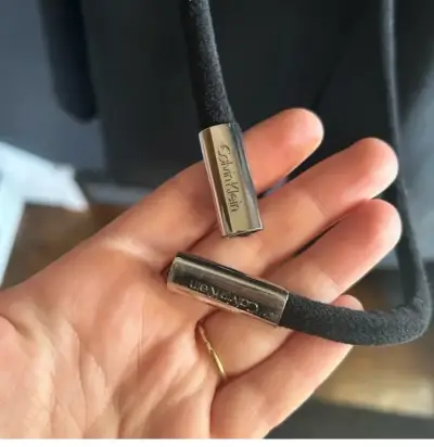 Abrigo negro con cuello de piel Calvin Klein - miniatura 4