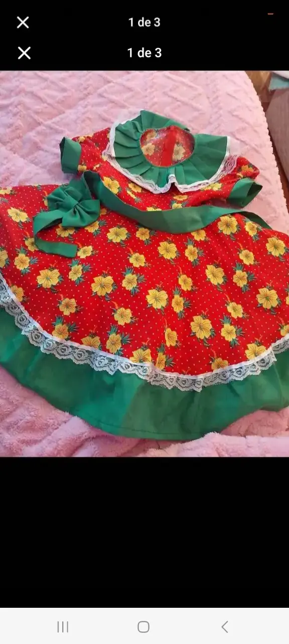 Vestido infantil tradicional con flores y encaje - 2