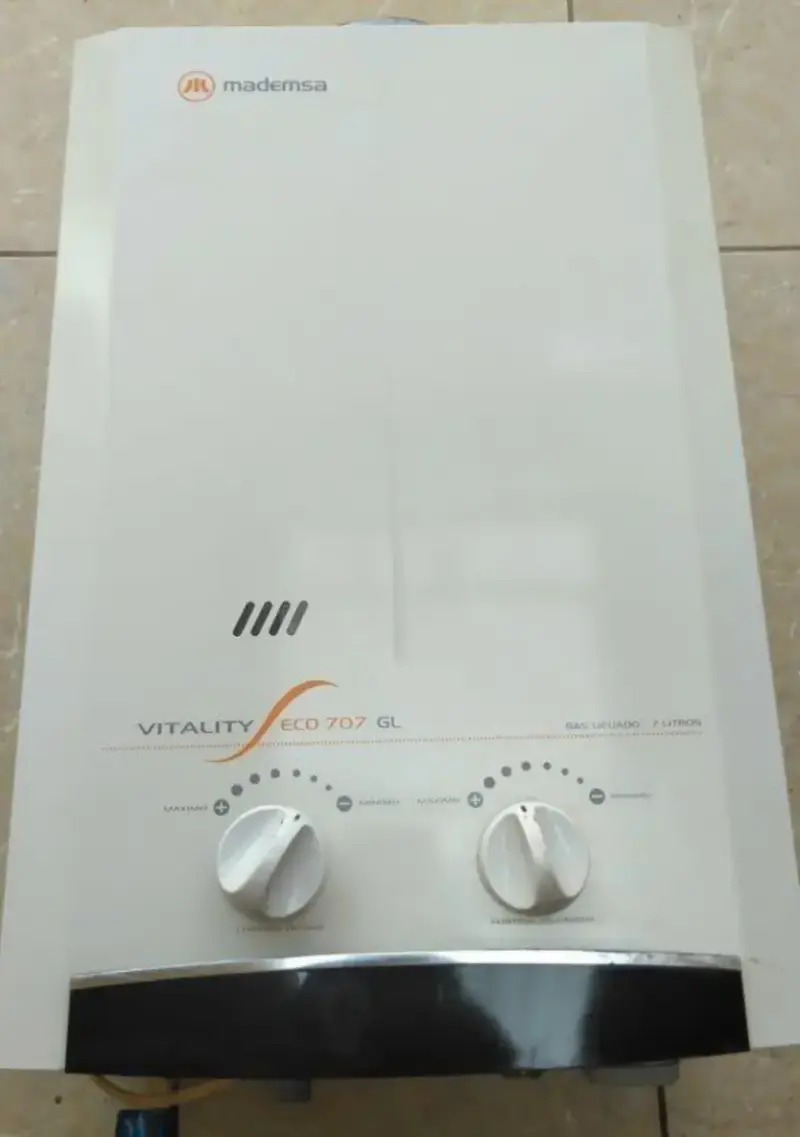 Calefón a gas Mademsa Vitality Eco 10 litod - 1