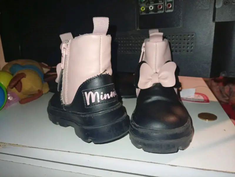 Botas Minnie Mouse talla 23 - 2