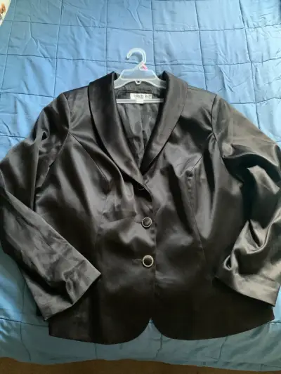 Blazer negro satinado para mujer Danillo - miniatura 1
