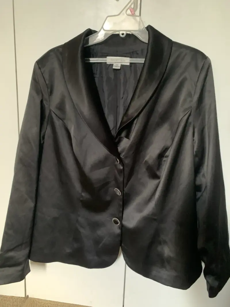 Blazer negro satinado para mujer Danillo - 4