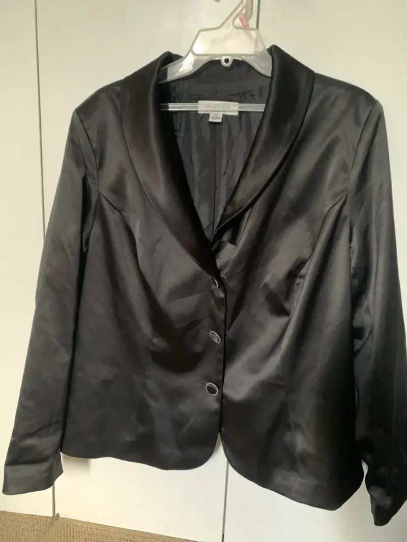Blazer negro satinado para mujer Danillo - 5