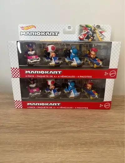 Set de 4 vehículos Hot Wheels Mario Kart - miniatura 1