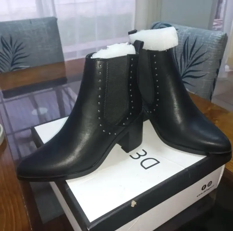 Botines nuevos Gotta talla 36 negros