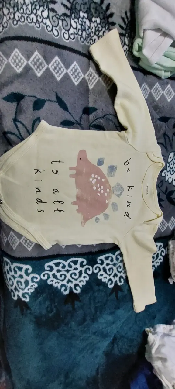 Conjunto de bodies para bebé con diseños variados - 1