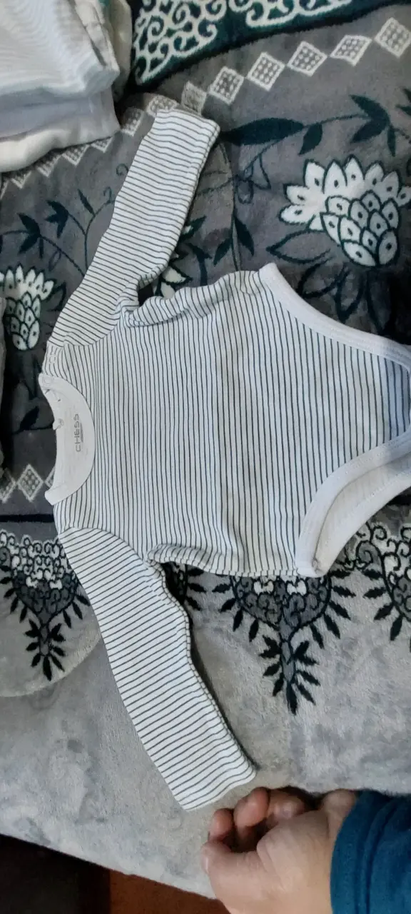 Conjunto de bodies para bebé en varios colores - 6