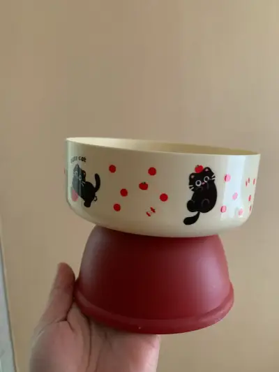 Plato de comida para mascotas con diseño de gatos - miniatura 1