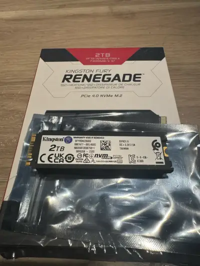 SSD Kingston Fury Renegade 2TB PCIe 4.0 NVMe M.2 - miniatura 2