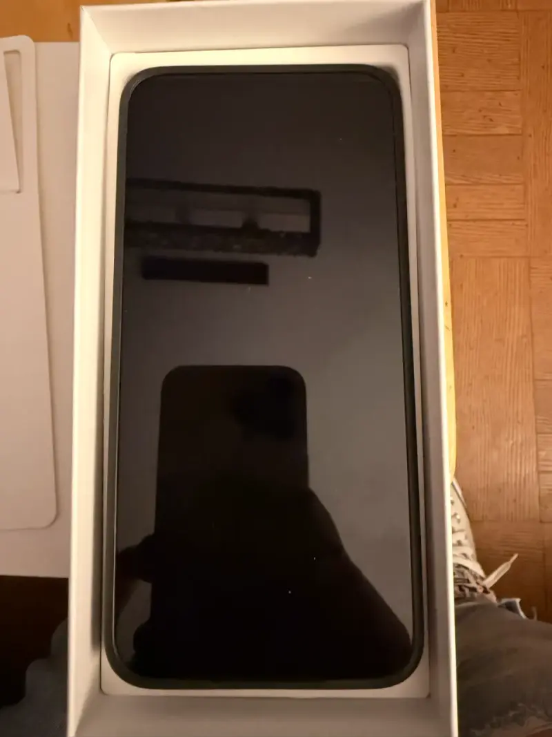 Smartphone Xiaomi T 15 con Android en buen estado - 2