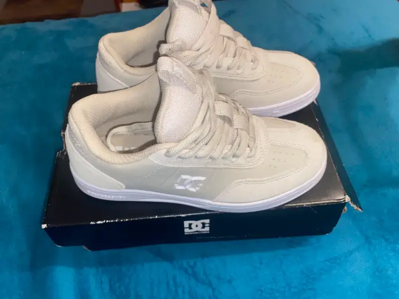 Zapatillas DC beige - 2