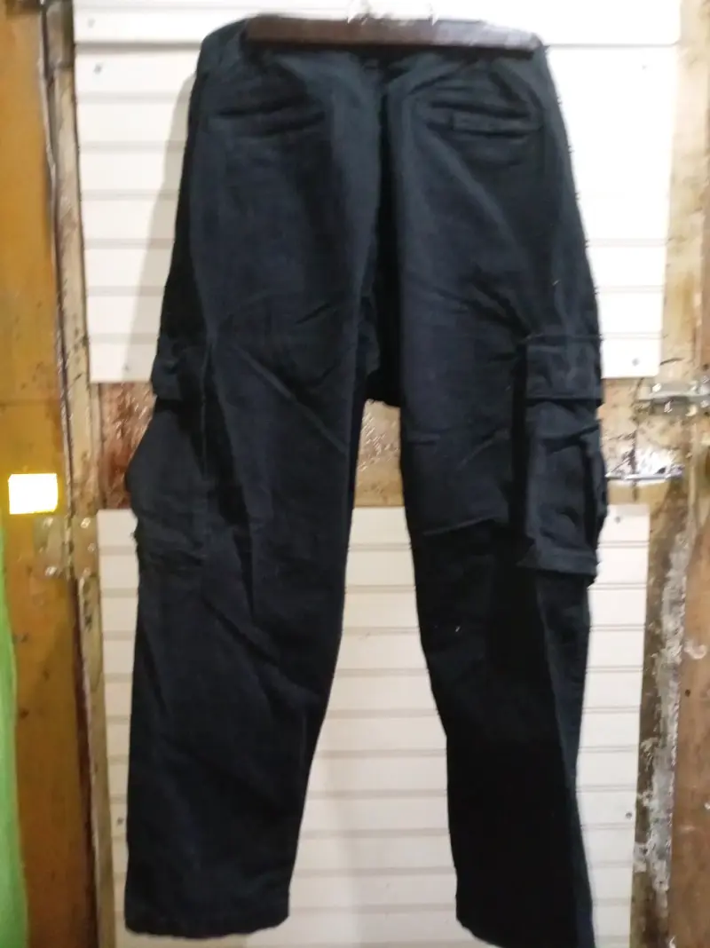 Pantalones cargo negros para hombre - 1