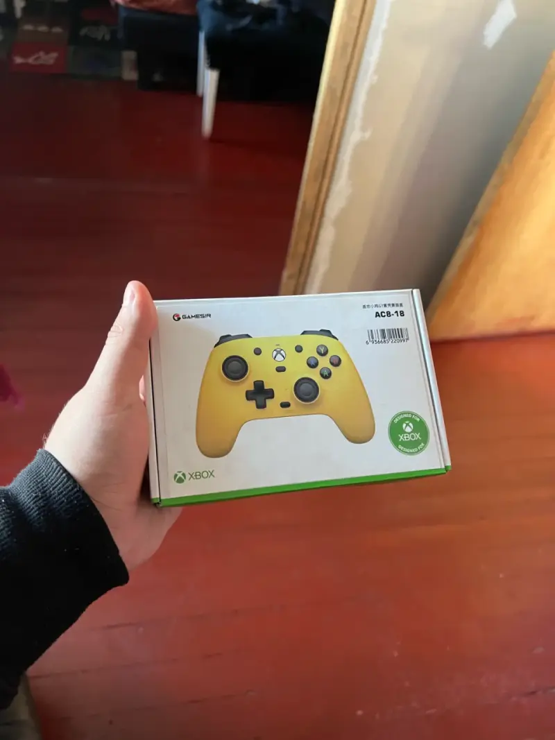 Control inalámbrico amarillo GameSir para Xbox