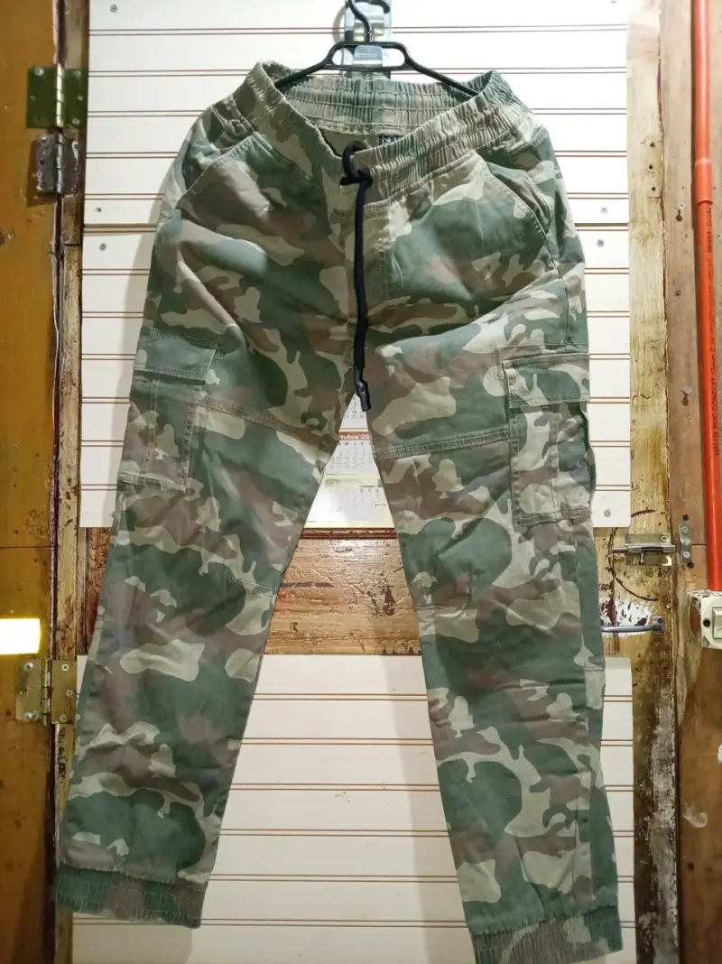 Pantalones cargo camuflados para hombre - 2