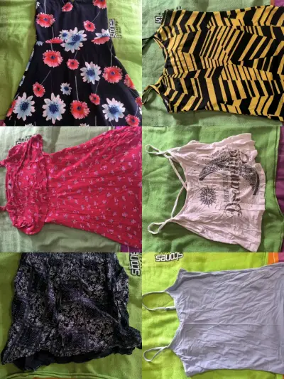 Lote de blusas y tops variados para mujer - miniatura 2